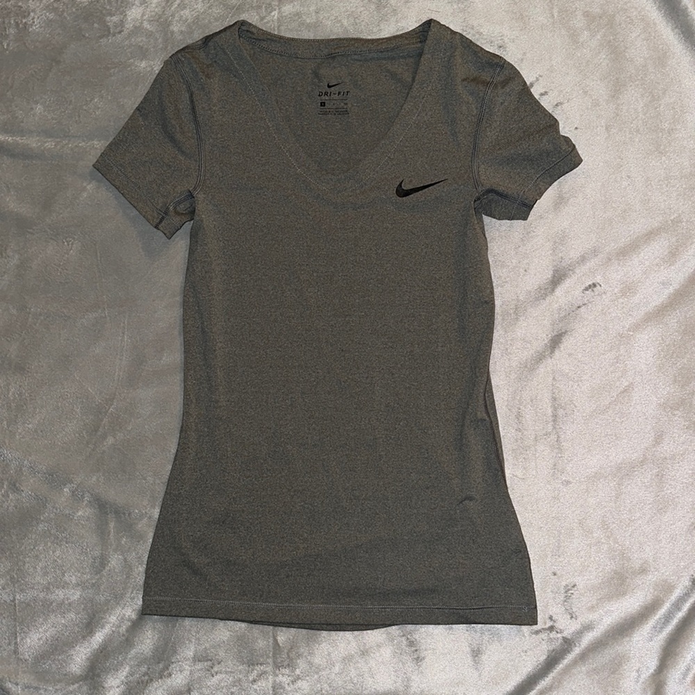Never Worn Nike Dry Fit T-Shirt